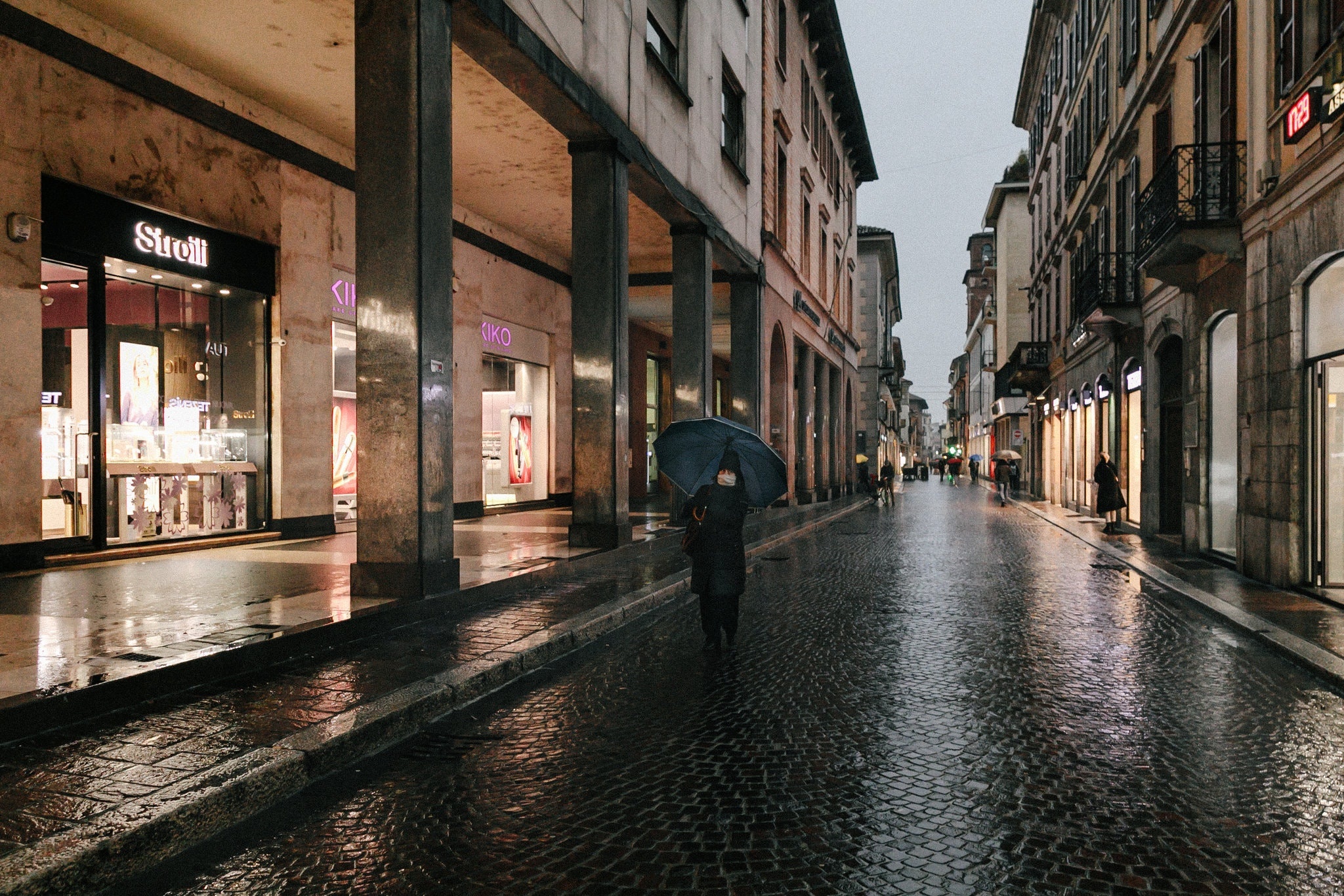 virus corona bung phat o chau au anh 4