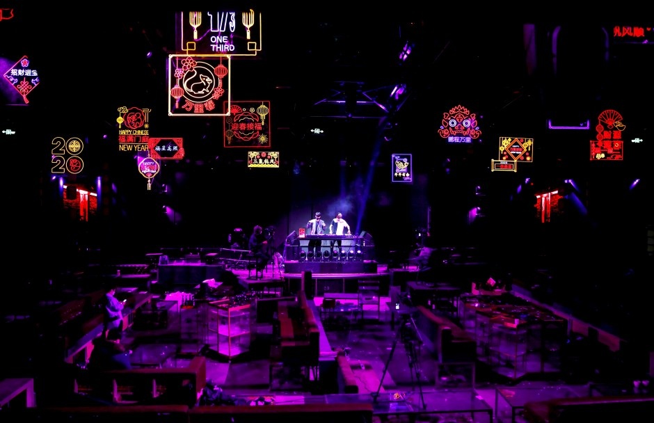 hoat dong truc tuyen bung no mua dich anh 1