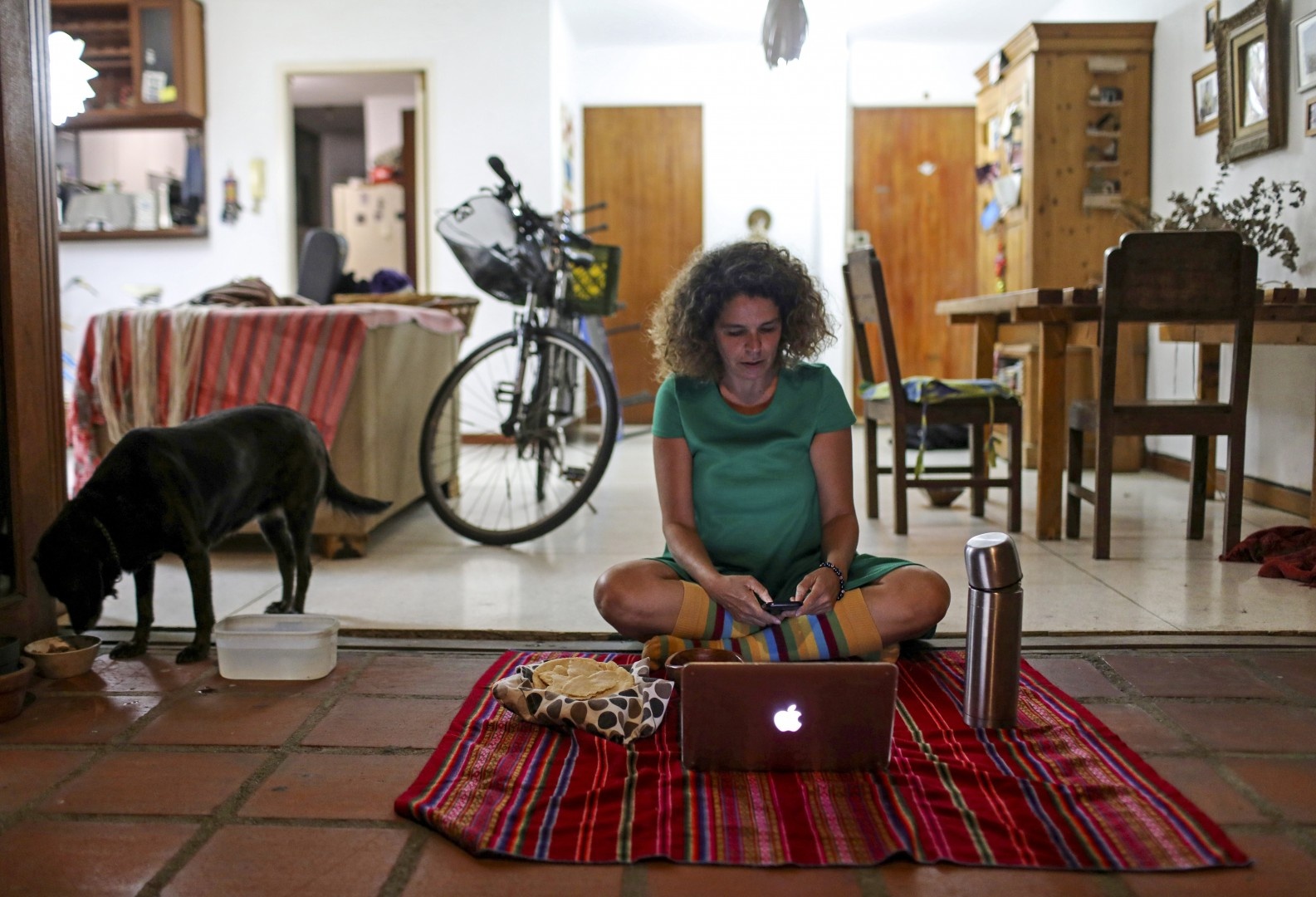 hoat dong truc tuyen bung no mua dich anh 7