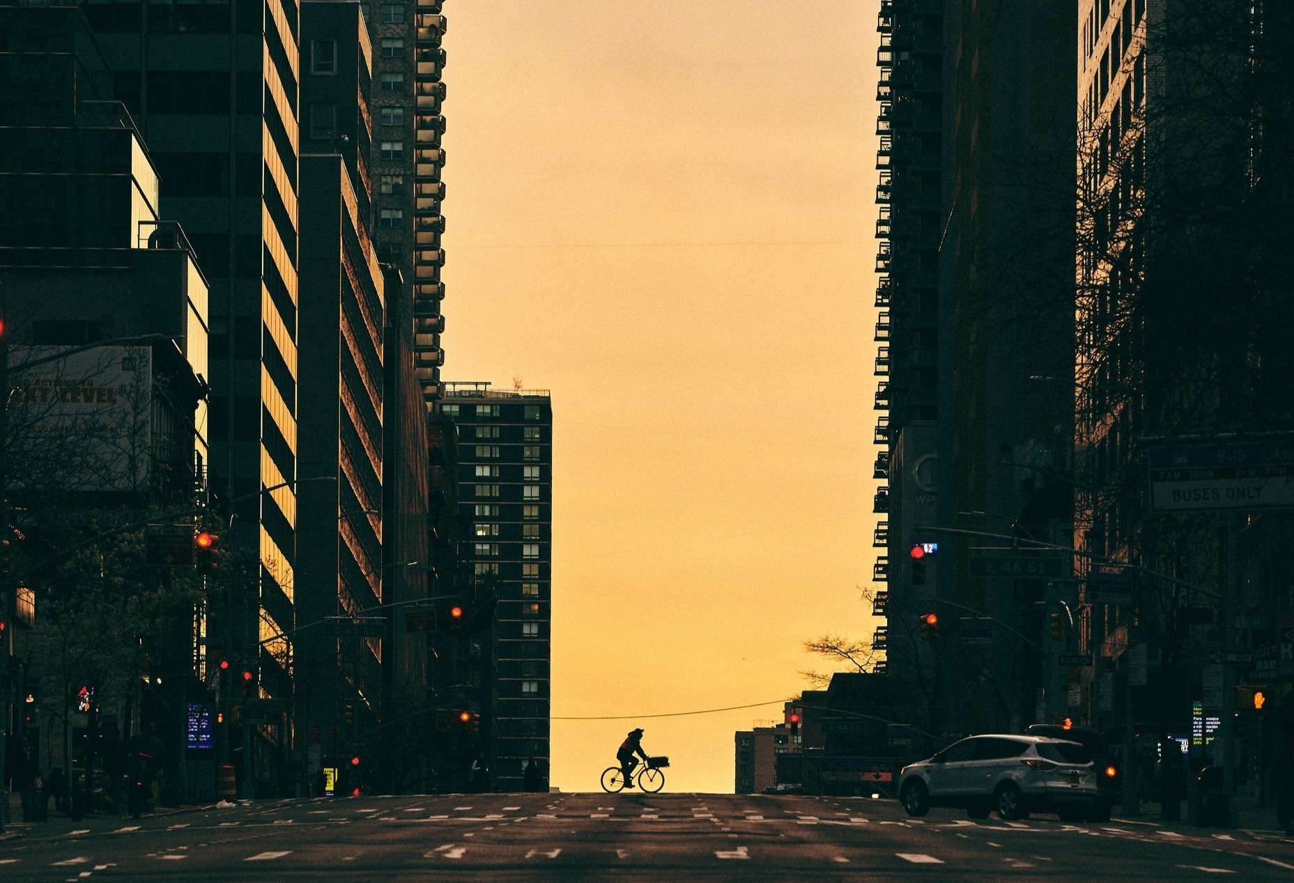 Im ang, am dam - ve ngoai lac long chua tung co o New York phon hoa hinh anh