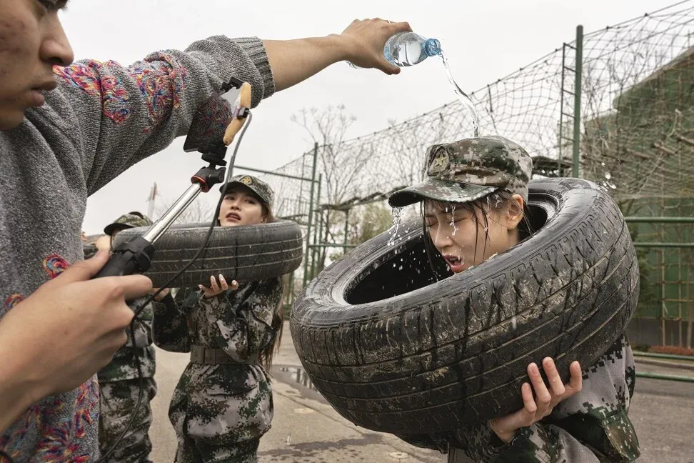 bi fan tay chay khi cong khai hen ho anh 5