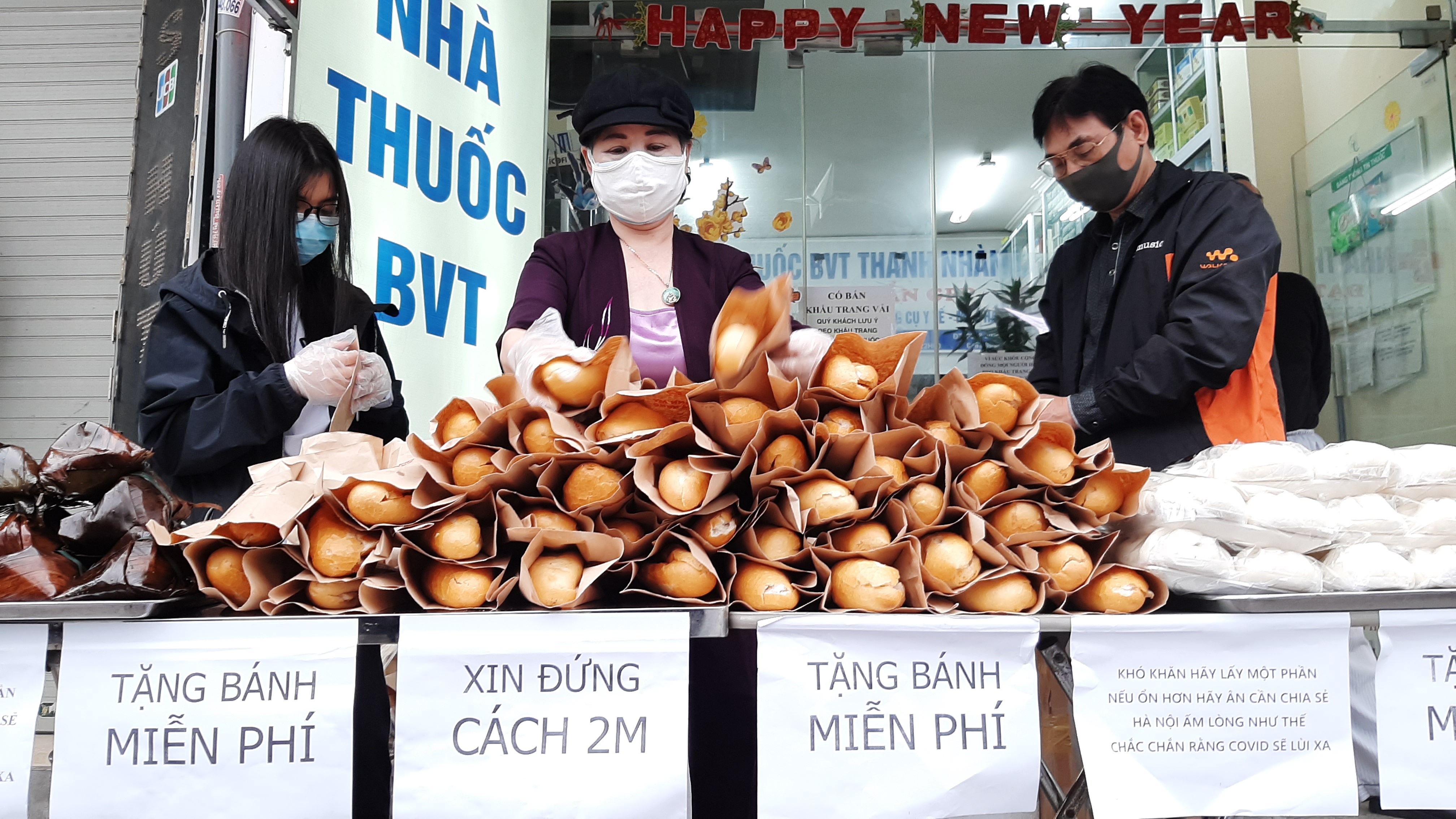 giúp đỡ người khó khăn khi dịch bệnh ảnh 1 giup do nguoi kho khan khi dich benh anh 1