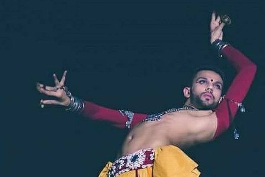 Chang trai bi si nhuc la eo la vi muon tro thanh vu cong mua bung hinh anh