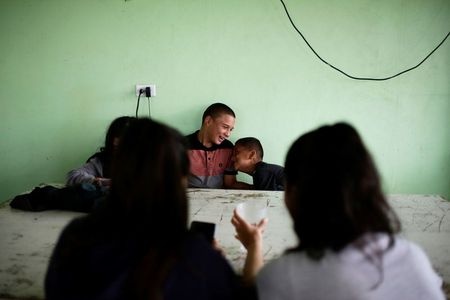 cách ly tại nhà với 31 người con ảnh 5 cach ly tai nha voi 31 nguoi con anh 5