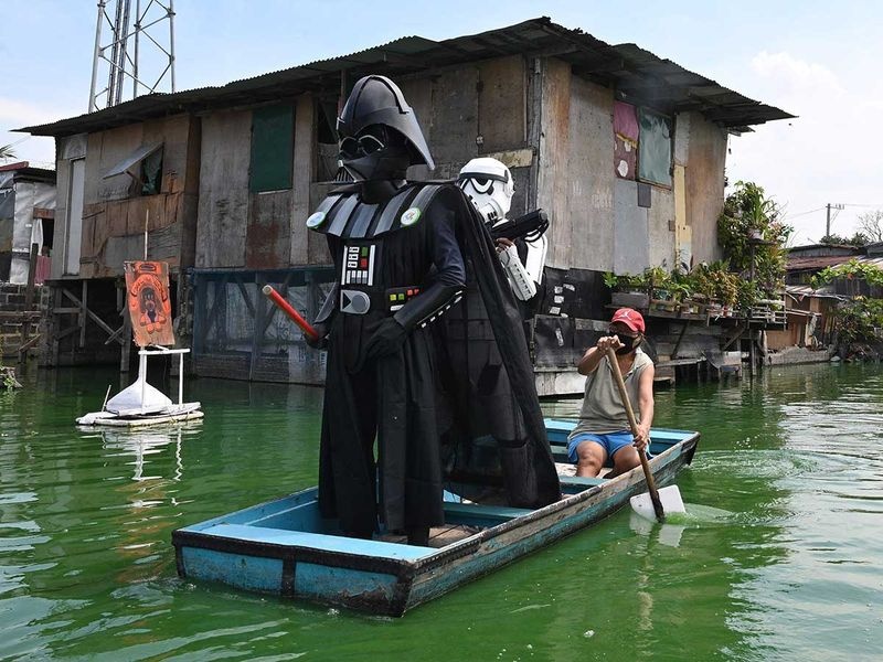 Doi quan Star Wars tuan tra tren pho, nhac nguoi dan o nha hinh anh