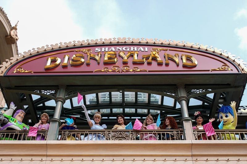 disneyland mở cửa trở lại ảnh 7 disneyland mo cua tro lai anh 7