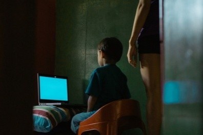 O nha nhieu, tre em Thai bi lam dung tinh duc qua mang hinh anh