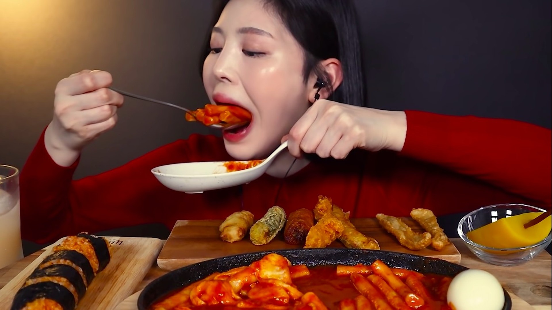 trao luu mukbang thoai trao anh 1