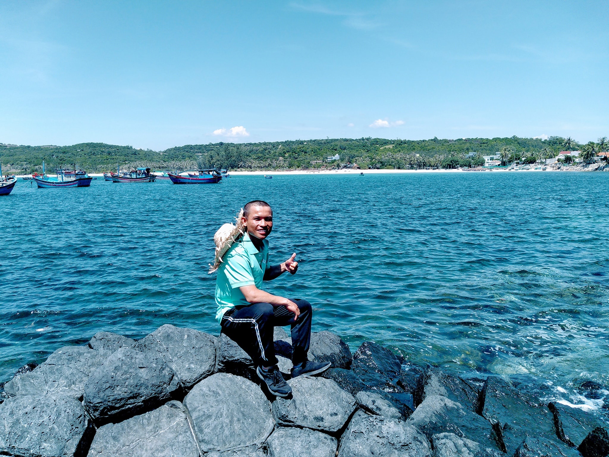 chang trai di bo xuyen viet anh 5