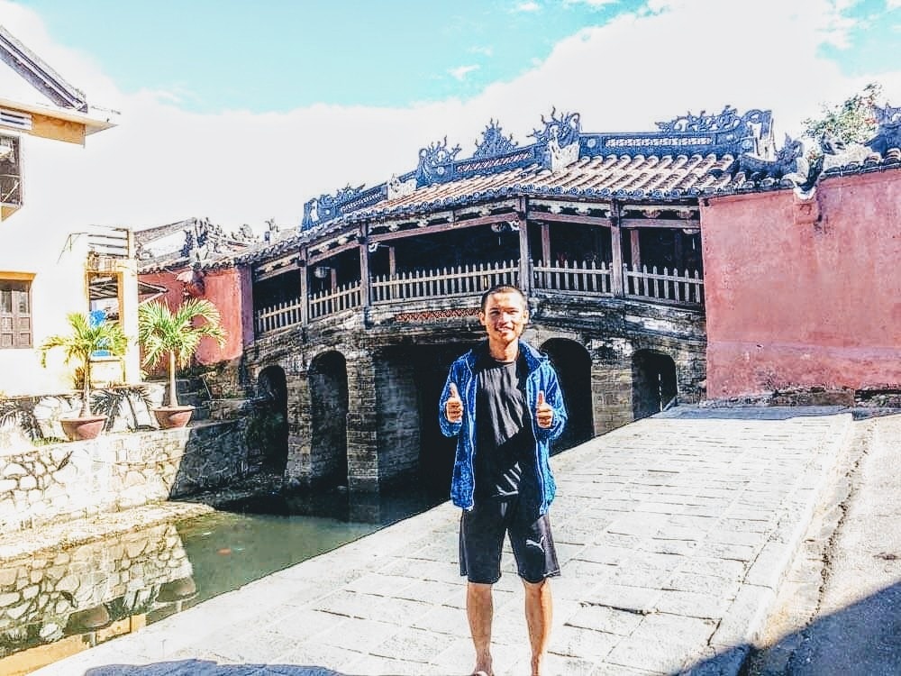 chang trai di bo xuyen viet anh 4