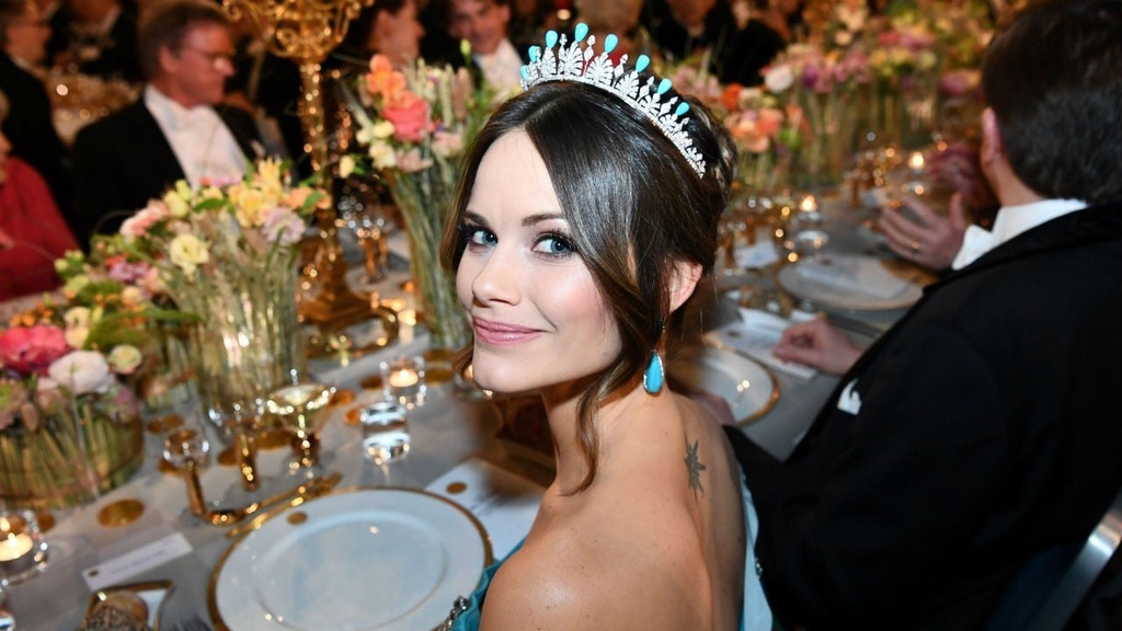 nguoi mau noi y ket hon voi hoang tu anh 1