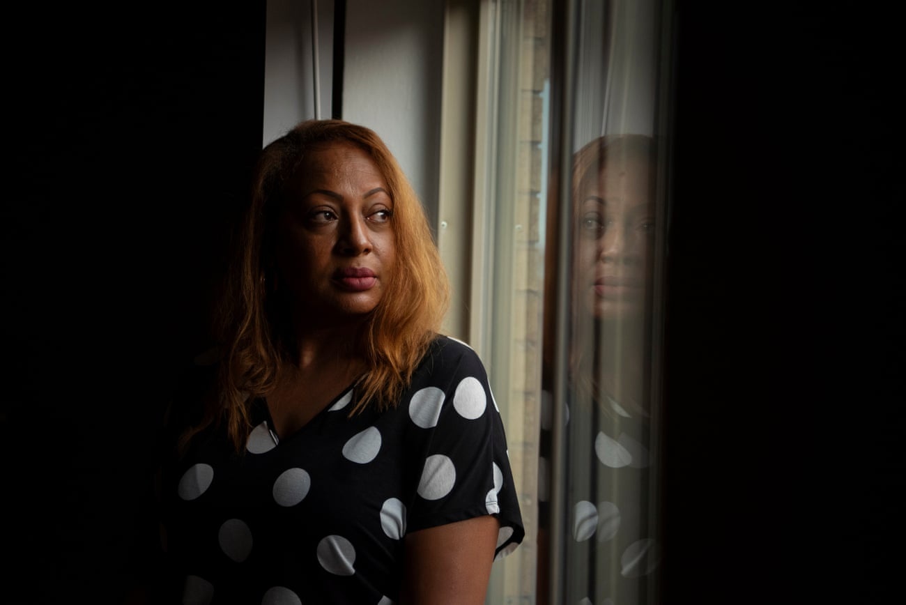 canh sat my tan cong tinh duc phu nu anh 2