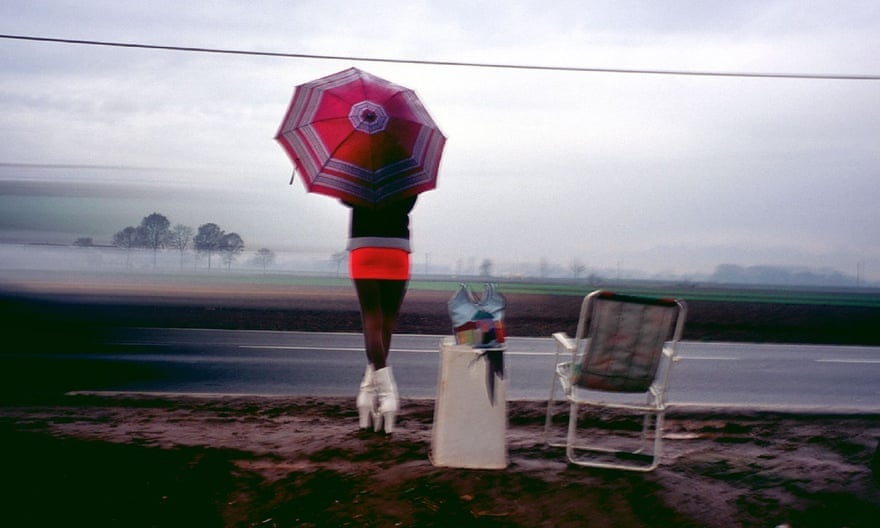 buon ban phu nu va tre em trai phep vao chau au anh 2