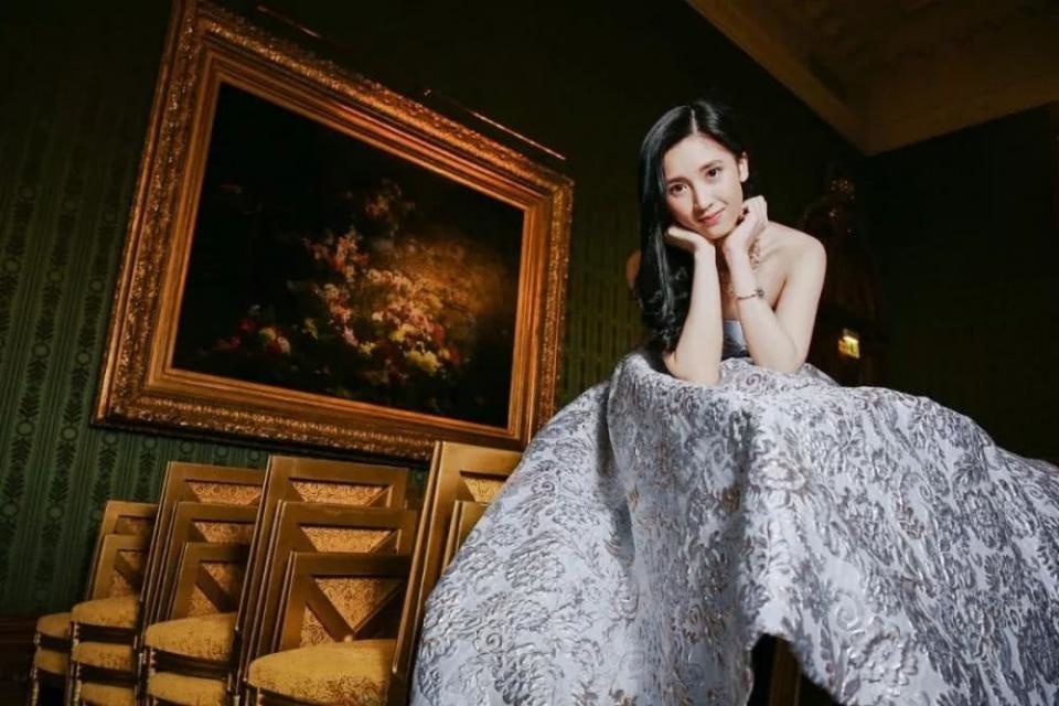 tieu thu con nha sieu giau hong kong anh 4