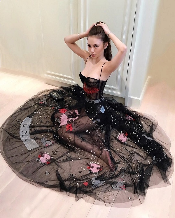 tiểu thư con nhà siêu giàu hong kong ảnh 2 tieu thu con nha sieu giau hong kong anh 2