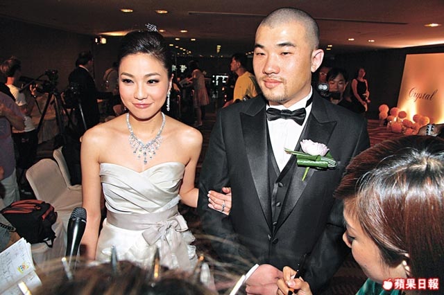 tieu thu con nha sieu giau hong kong anh 11