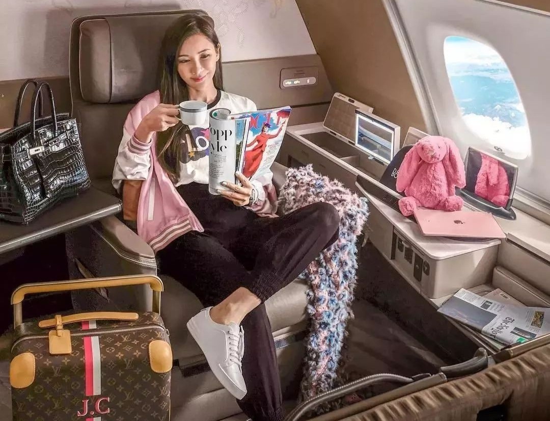Rich kid bo tien mua hinh anh giau co tren mang hinh anh