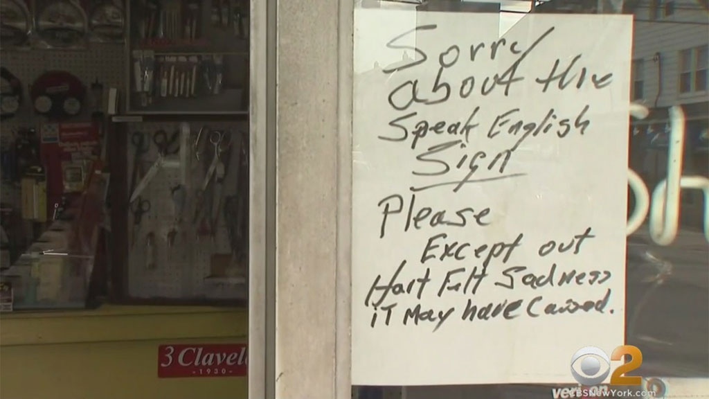 cua hang ban tra them tien neu khach khong noi tieng anh anh 2