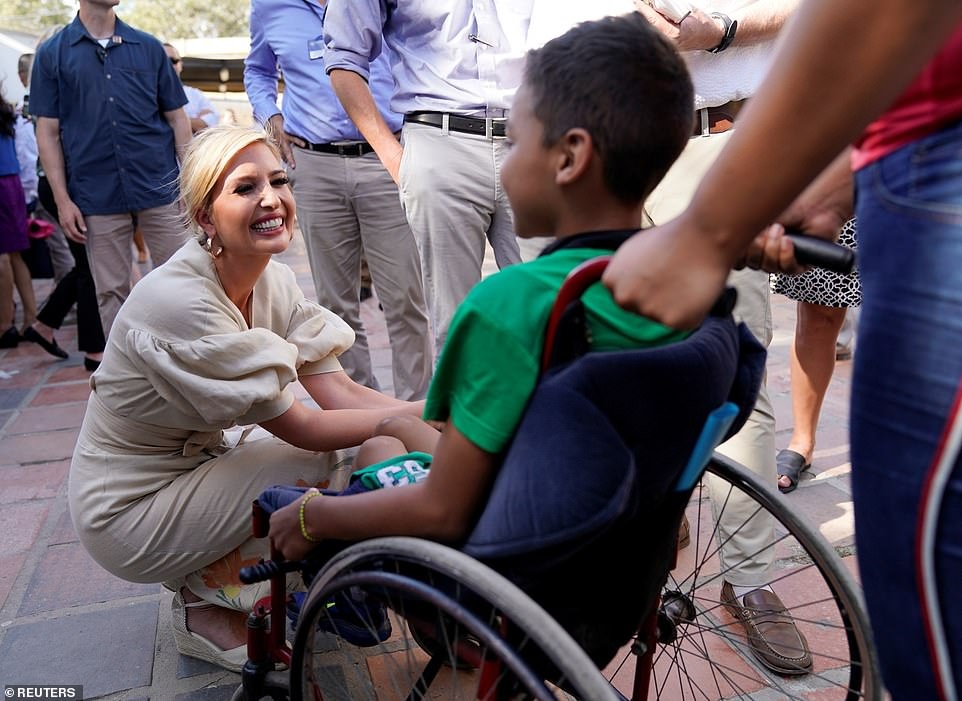 ivanka trump bị chỉ trích vì ủng hộ cha ảnh 5 ivanka trump bi chi trich vi ung ho cha anh 5