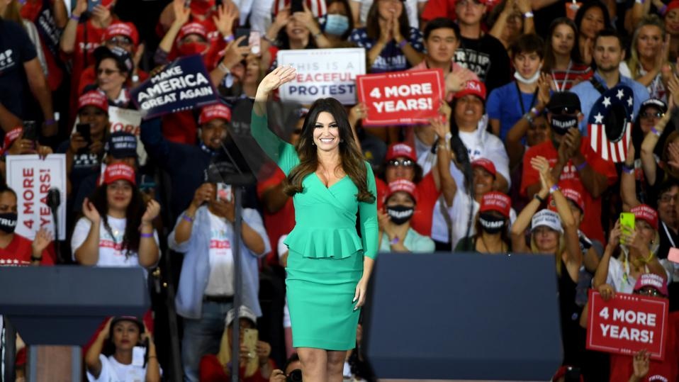 bạn gái của Donald Trump Jr.  ảnh 9 ban gai cua Donald Trump Jr. anh 9