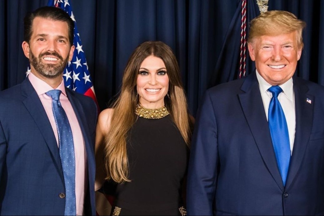 Ban gai cua Donald Trump Jr. bi to quay roi tinh duc hinh anh