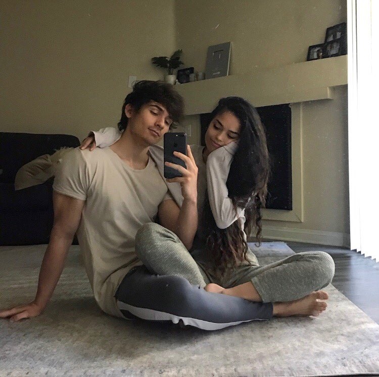 nữ streamer trả nợ cho mẹ  ảnh 11 nu streamer tra no cho me anh 11