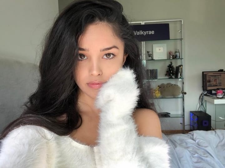 nữ streamer trả nợ cho mẹ  ảnh 12 nu streamer tra no cho me anh 12