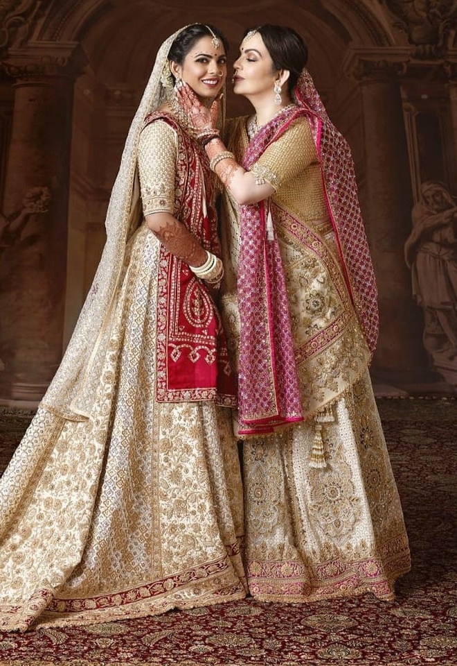 vợ chồng tỷ phú ấn độ phô trương sự giàu có ảnh 4 vo chong ty phu an do pho truong su giau co anh 4