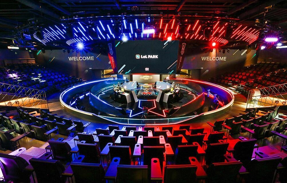 giai vo dich lien minh huyen thoai the gioi anh 3