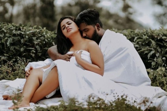 Cap vo chong An Do bi chi trich vi quan chan chup anh cuoi hinh anh