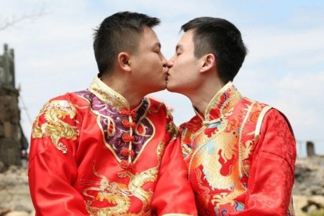 nam tiep vien hang khong bi kien vi lo clip hon moi dong gioi anh 4