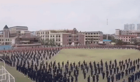 Man tap the duc tai hien game ran san moi o Trung Quoc hinh anh