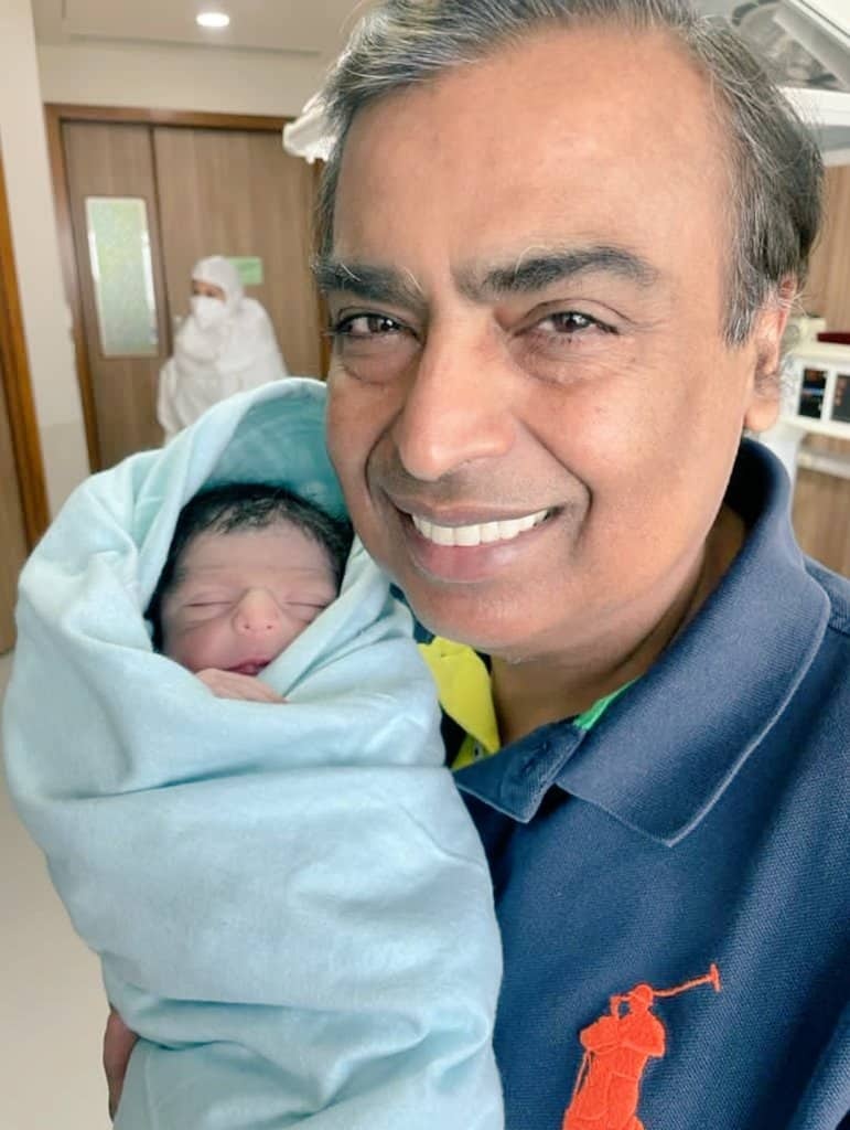 gia đình tỷ phú giàu nhất châu Á đón thành viên mới ảnh 2 gia dinh ty phu giau nhat chau A don thanh vien moi anh 2