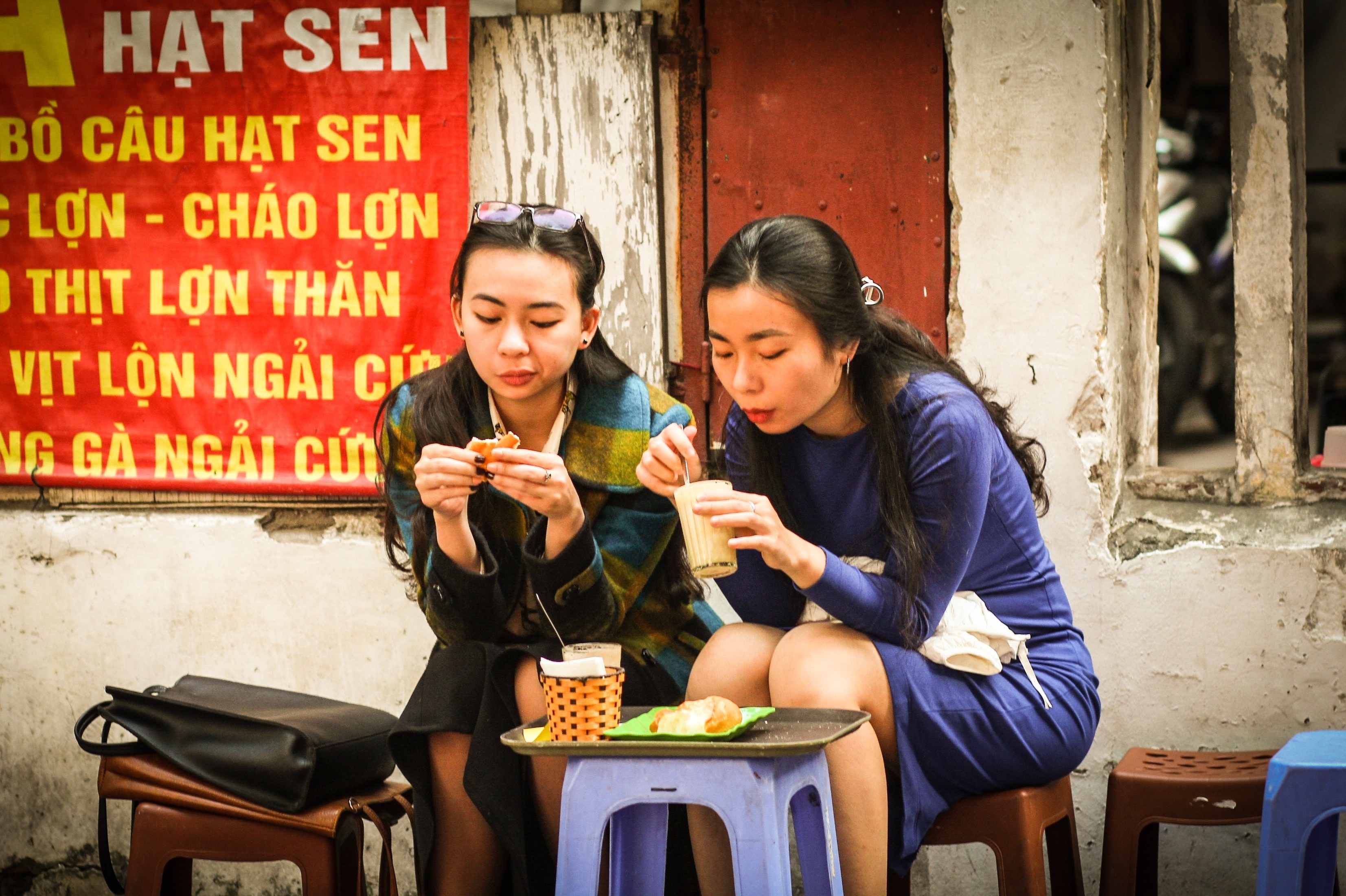 Hang kem trung noi tieng, ra doi tu tinh yeu ba chu danh cho chong hinh anh