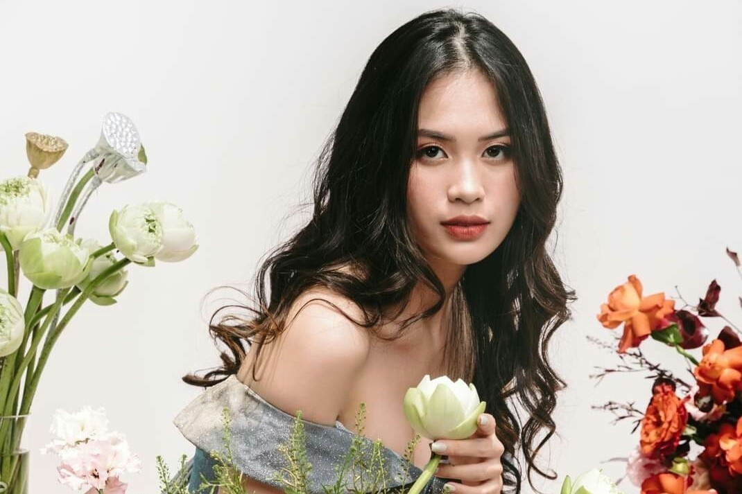 Nu sinh tai sac cua truong Bao hinh anh