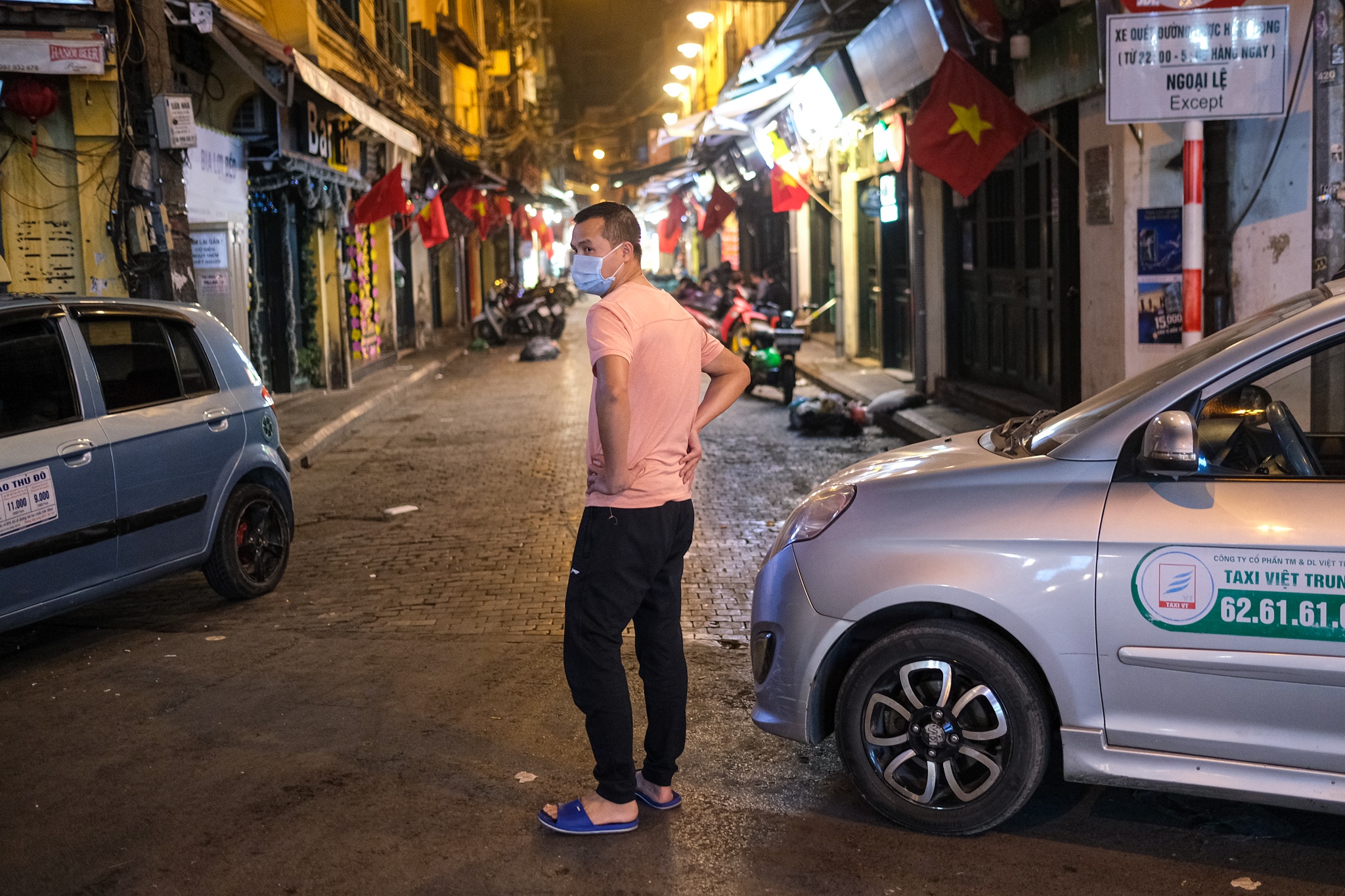 Ta Hien e am vang ve vi dich bung phat tro lai anh 10