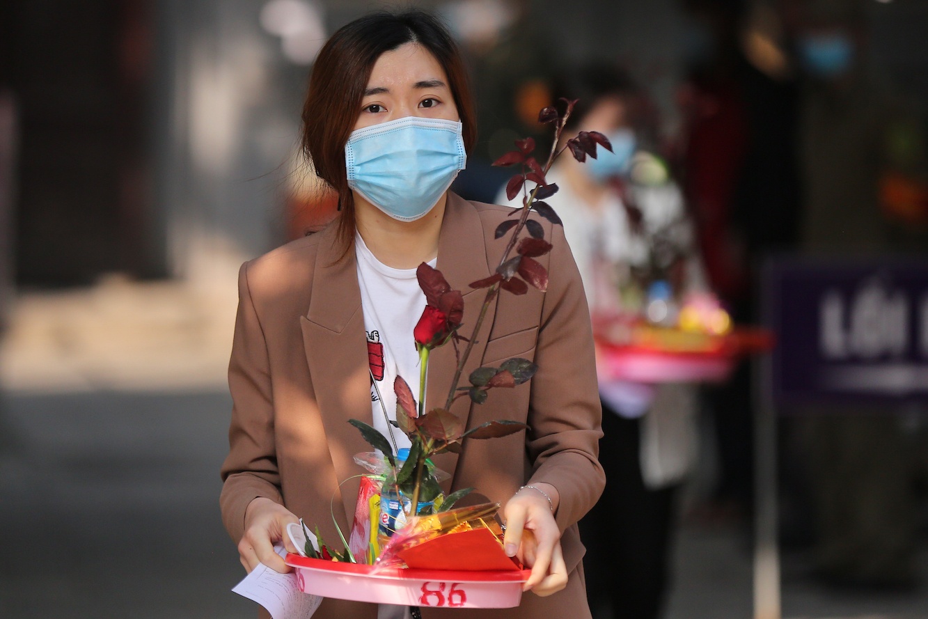 'E qua, chua co moi tinh nao nen minh cham di chua Ha cau duyen' hinh anh