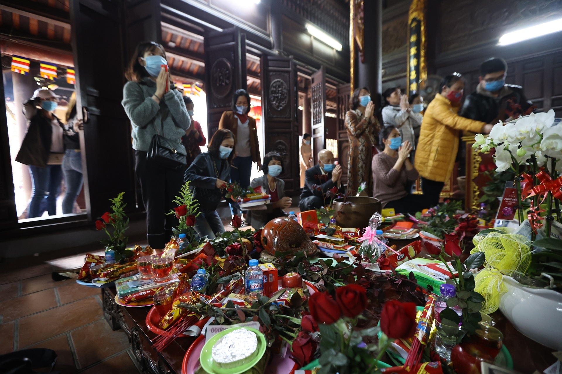 gioi tre Ha Noi di chua Ha cau duyen anh 8