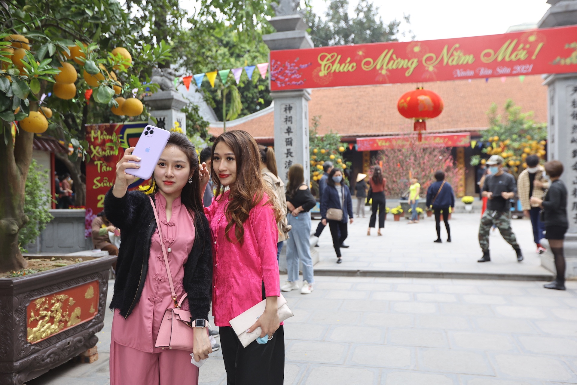 gioi tre Ha Noi di chua Ha cau duyen anh 10