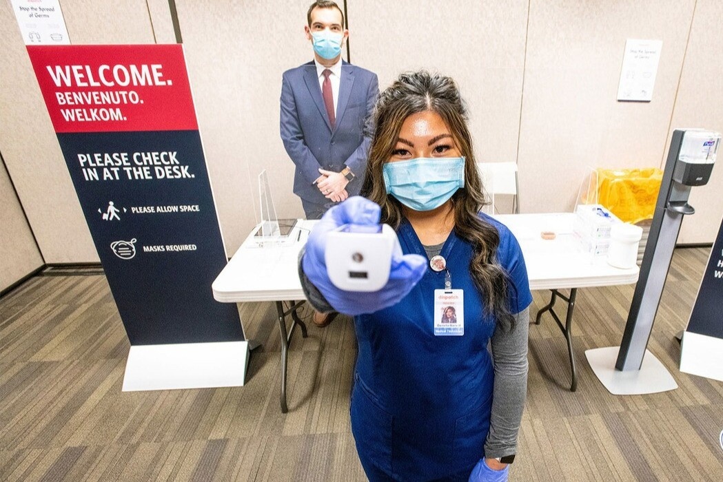 Khach san, san bay thanh noi xet nghiem Covid-19 hinh anh