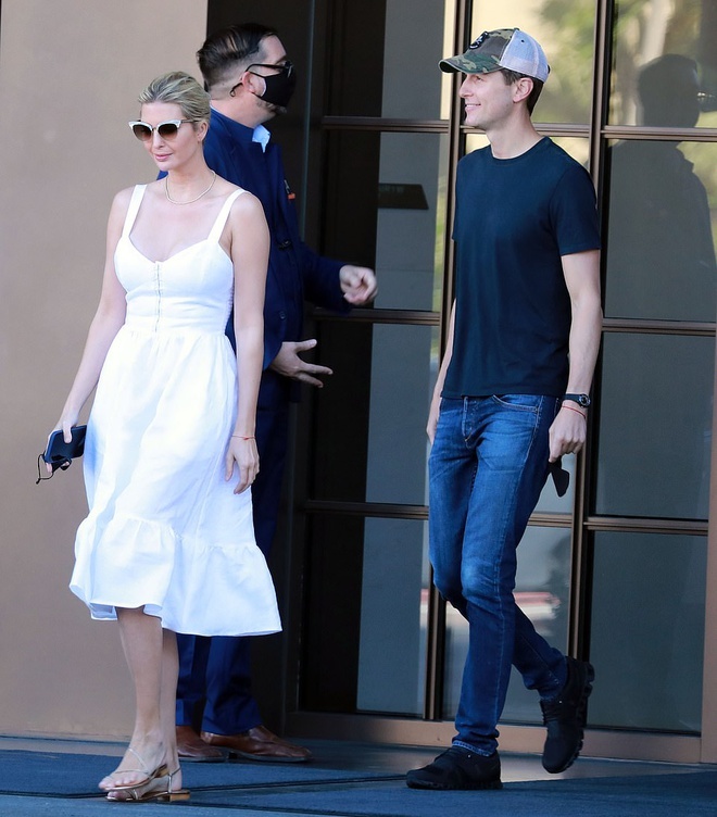 Ivanka Trump xuất hiện công khai lần đầu sau khi rời Nhà Trắng ảnh 3 Ivanka Trump xuat hien cong khai lan dau sau khi roi Nha Trang anh 3