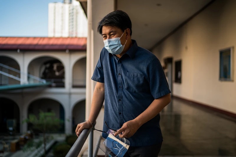 bac si philippines hai lan nhiem covid 19 anh 2