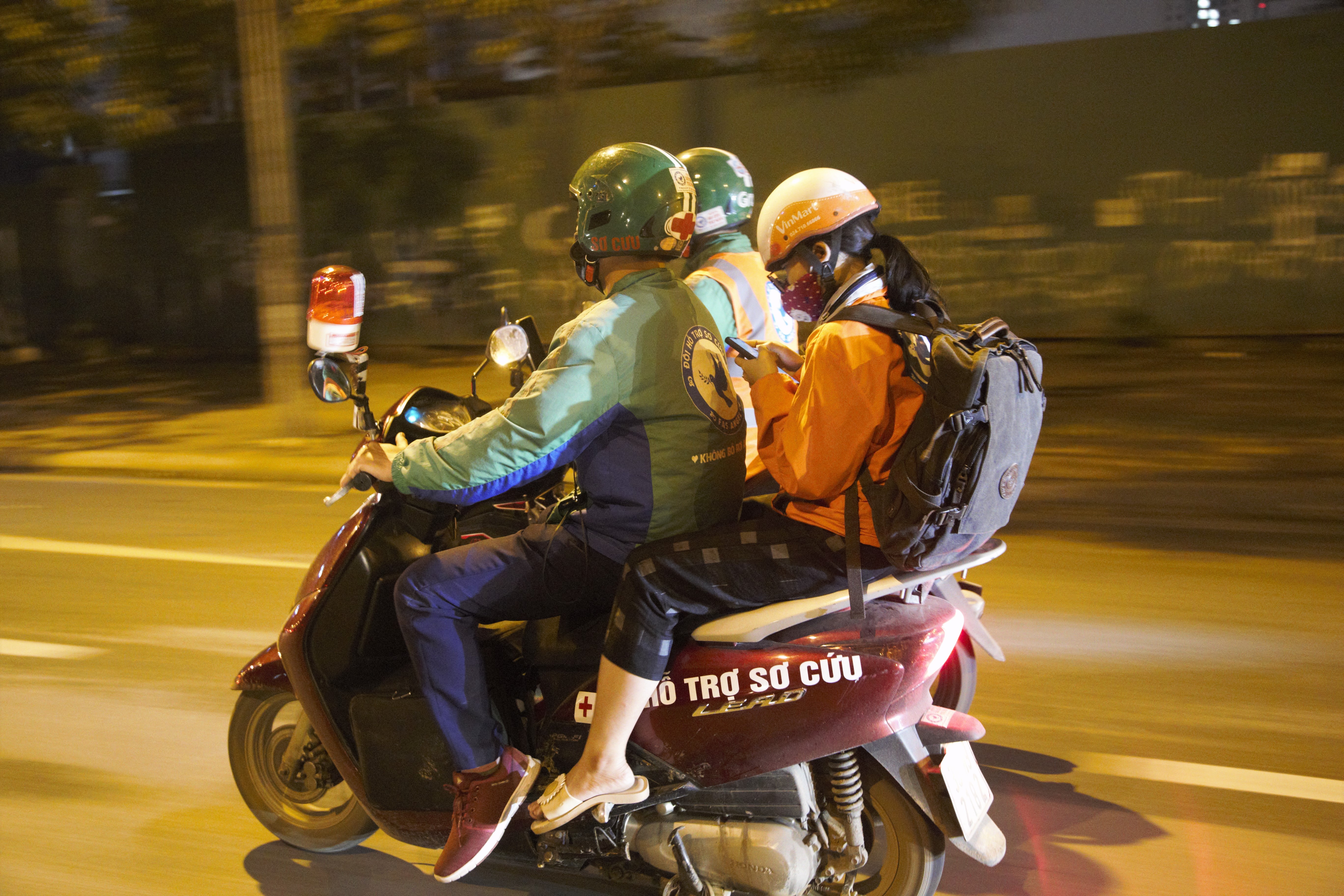 Đội cứu hộ tai nạn giao thông miễn phí ở Hà Nội ảnh 2 Doi cuu ho tai nan giao thong mien phi o Ha Noi anh 2