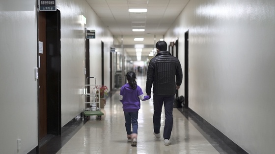 cuoc chien cua ong bo don than han quoc anh 2