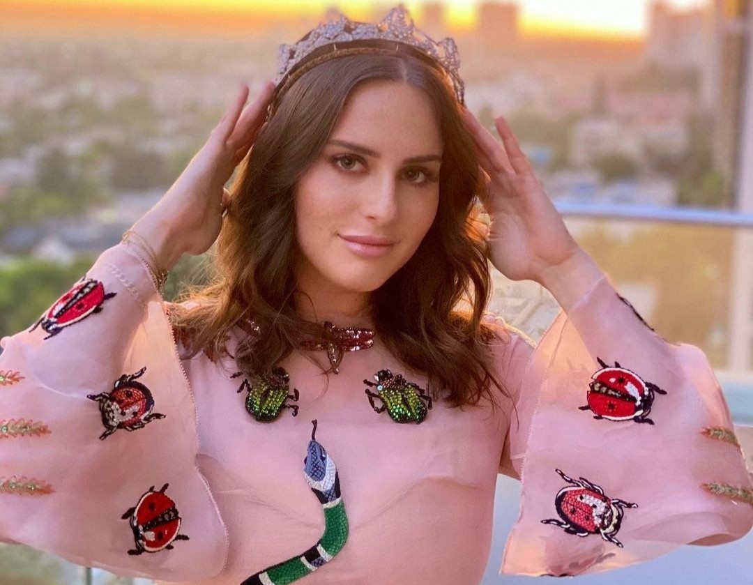 Cuoc song xa hoa cua con gai ong chu hang may tinh Dell hinh anh