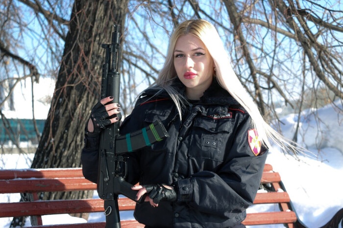 'Ve binh xinh dep nhat nuoc Nga' bi sa thai anh 3