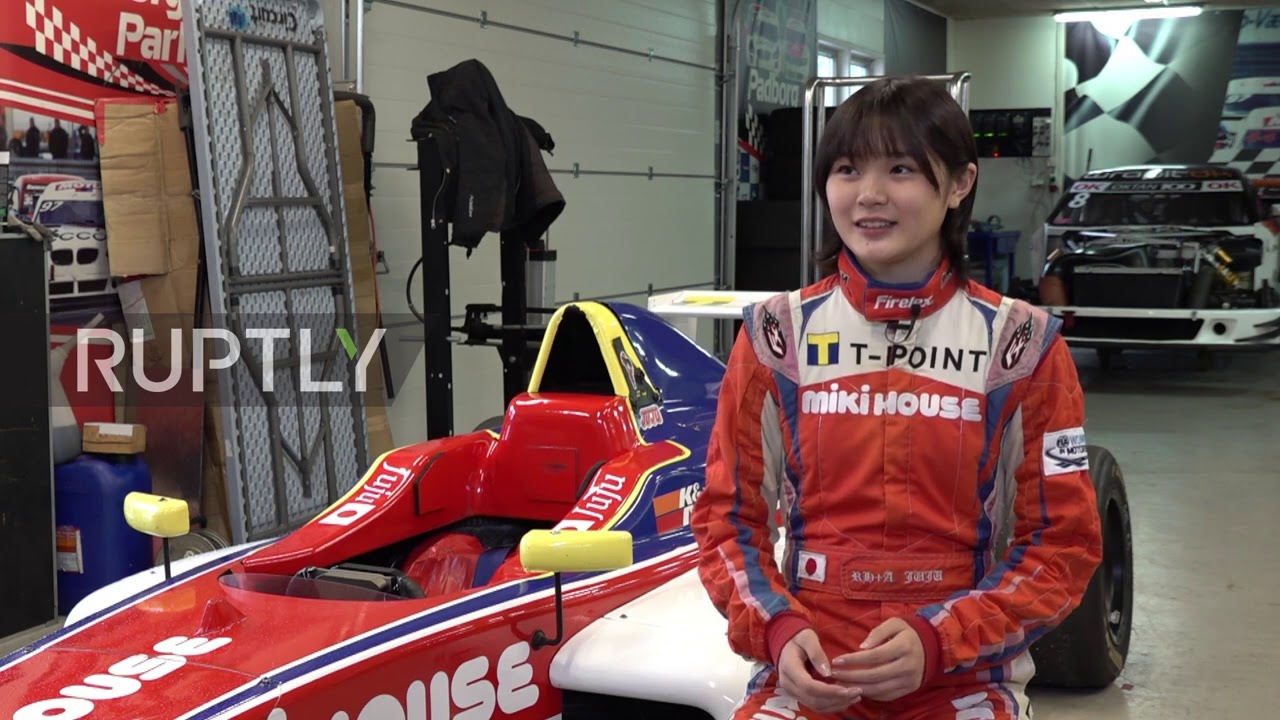 Nu tay dua Nhat duoc menh danh la than dong lai xe anh 1