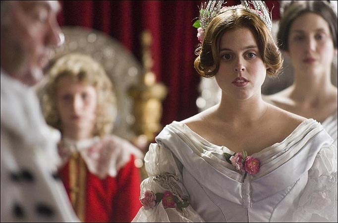 dan chau cua nu hoang lam cong an luong anh 4