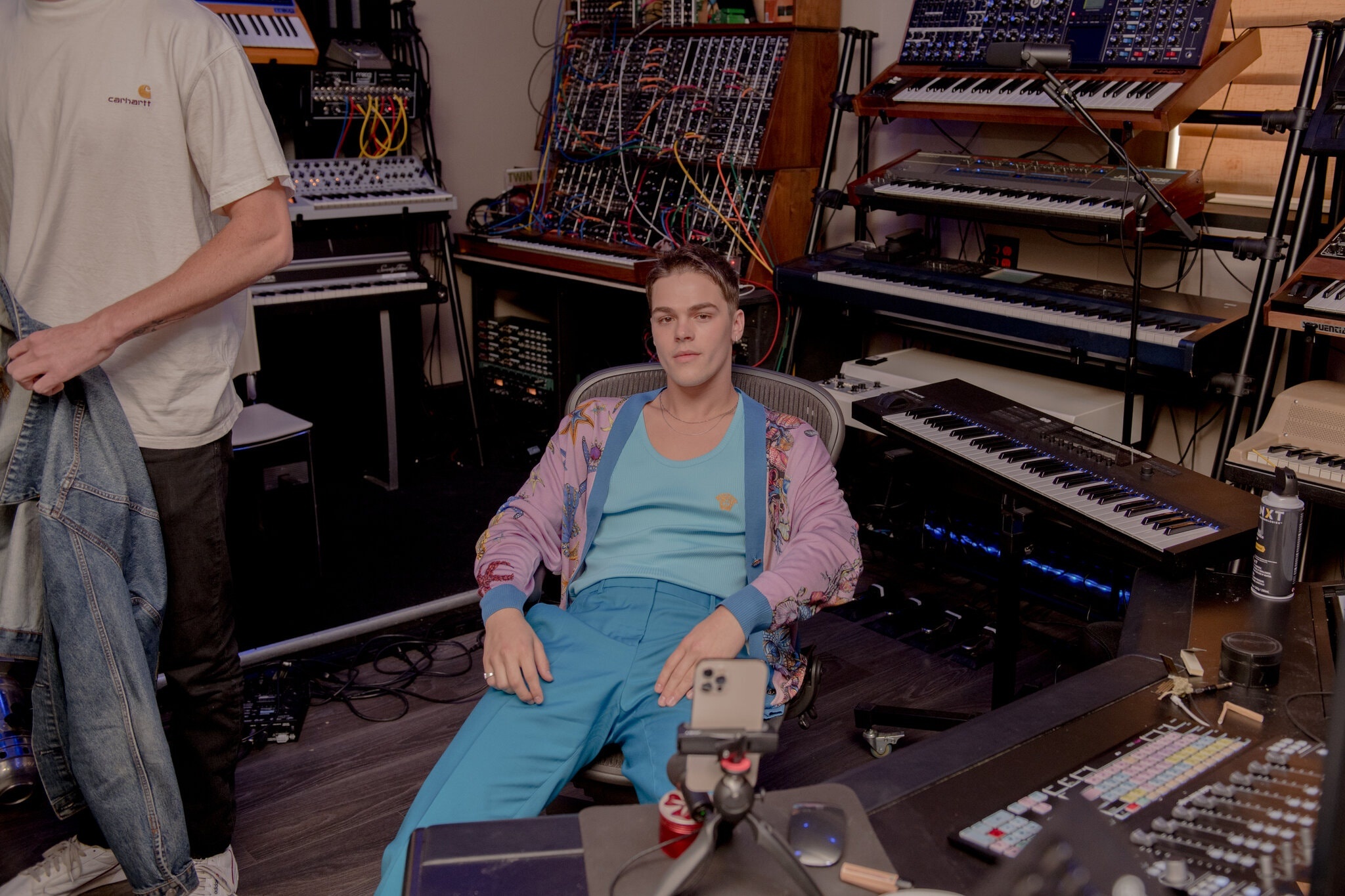 su that ben trong lo dao tao sao mang cua YouTuber tai tieng anh 2