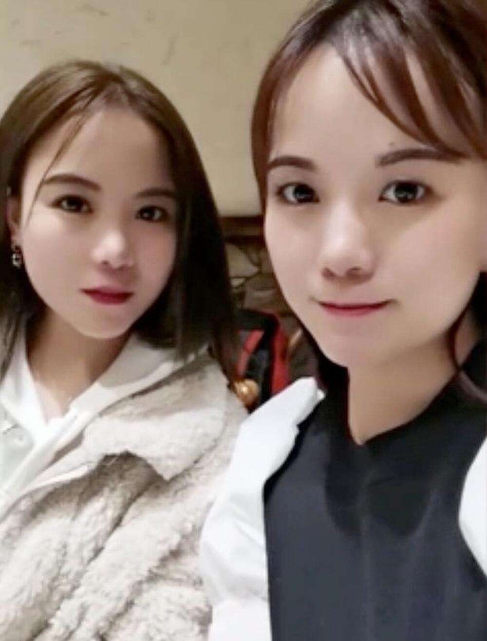 Chi em song sinh tim thay nhau sau 29 nam nho video tren mang anh 2